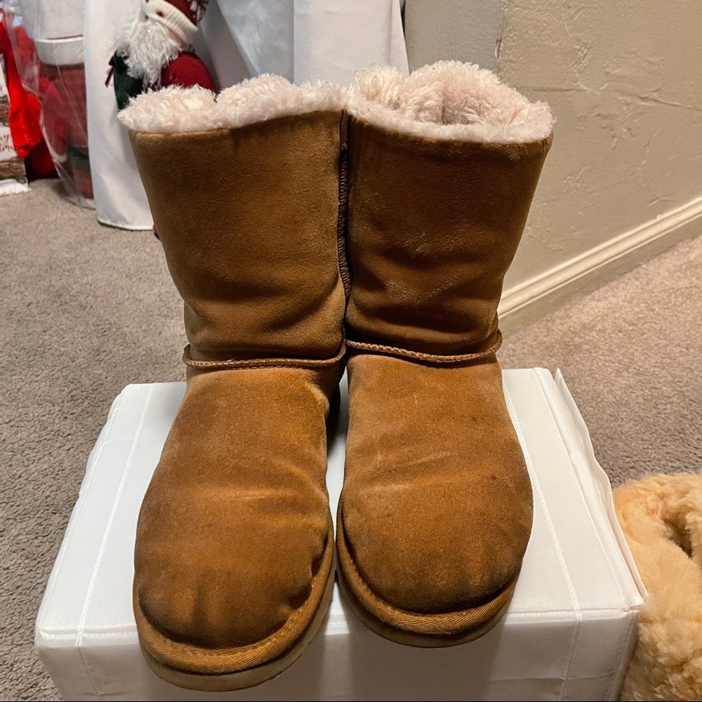 UGG SHORT CONTINUITY BOW BOOTS
